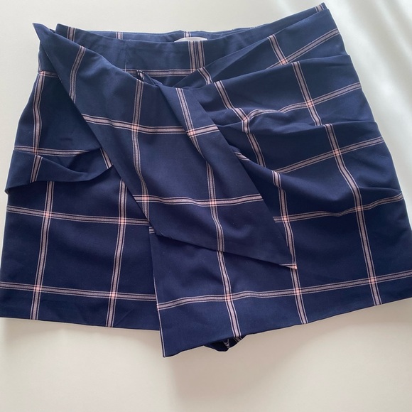 Leith Skort - Picture 2 of 5